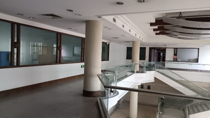 独立一栋标准厂房2层6600平方