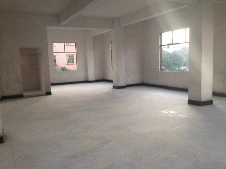 松柏朗一栋三层民房出租